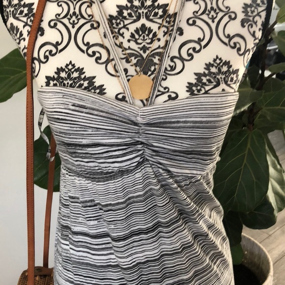 VOLCOM strapless dress🔥🔥🔥 - Picture 2 of 4